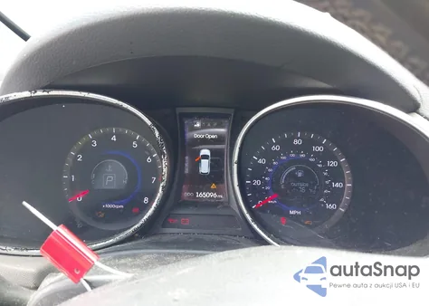 2013 Hyundai Santa Fe Sport 2.0T z USA, uszkodzony, nr VIN 5XYZUDLA8DG055576